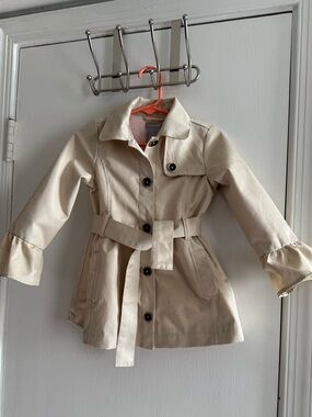 Tahari Girls Cream Belted Trench Raincoat Size 2T